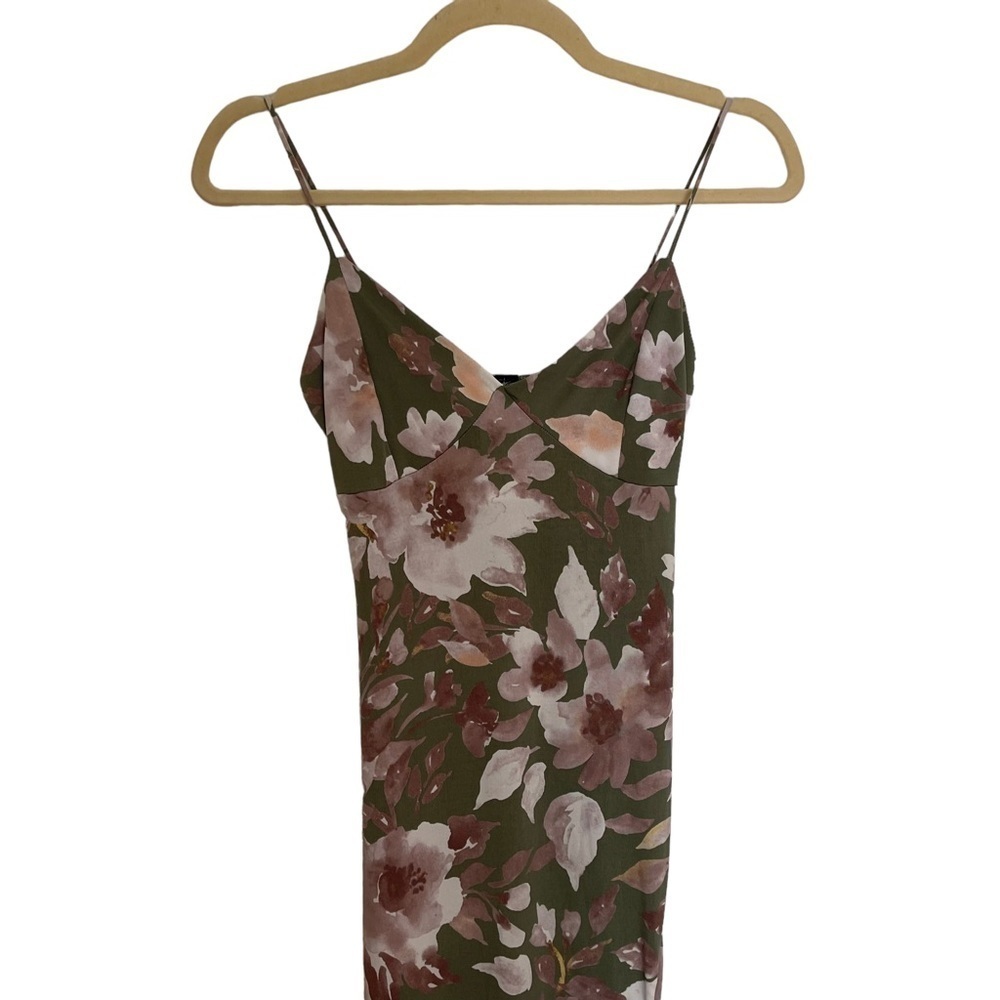 Windsor dress sage green floral maxi dress side slit size Medium new with tags l - Picture 6 of 7